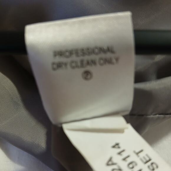 Calvin Klein size 6 sleeveless sheath in dove grey kick pleat classic design - Picture 12 of 14